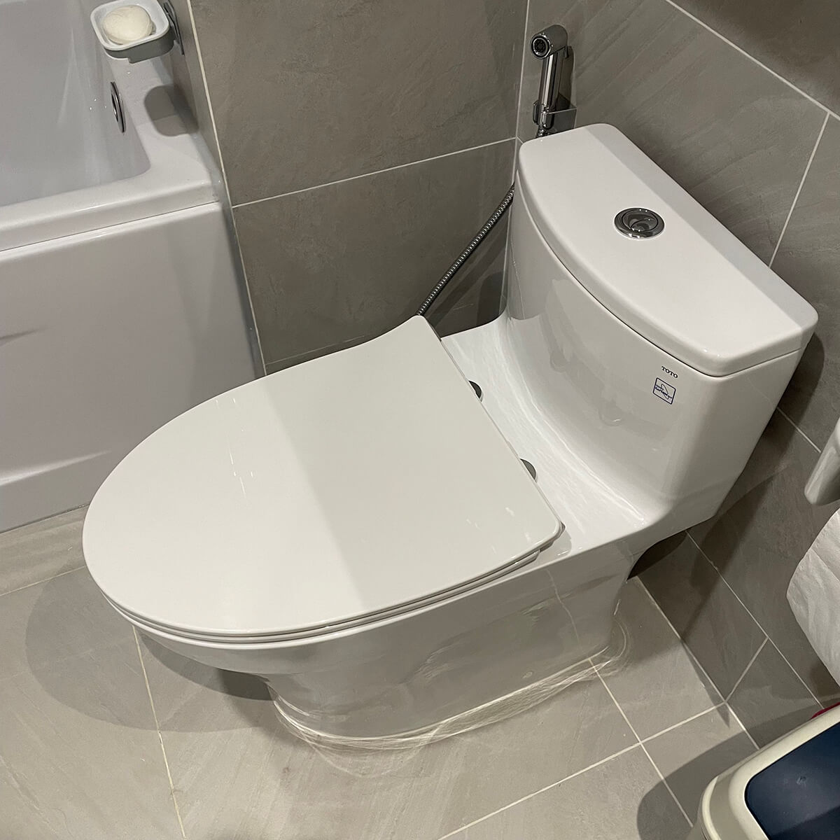 Bồn cầu 1 khối TOTO MS885DT8 nắp đóng êm TC600VS - 4