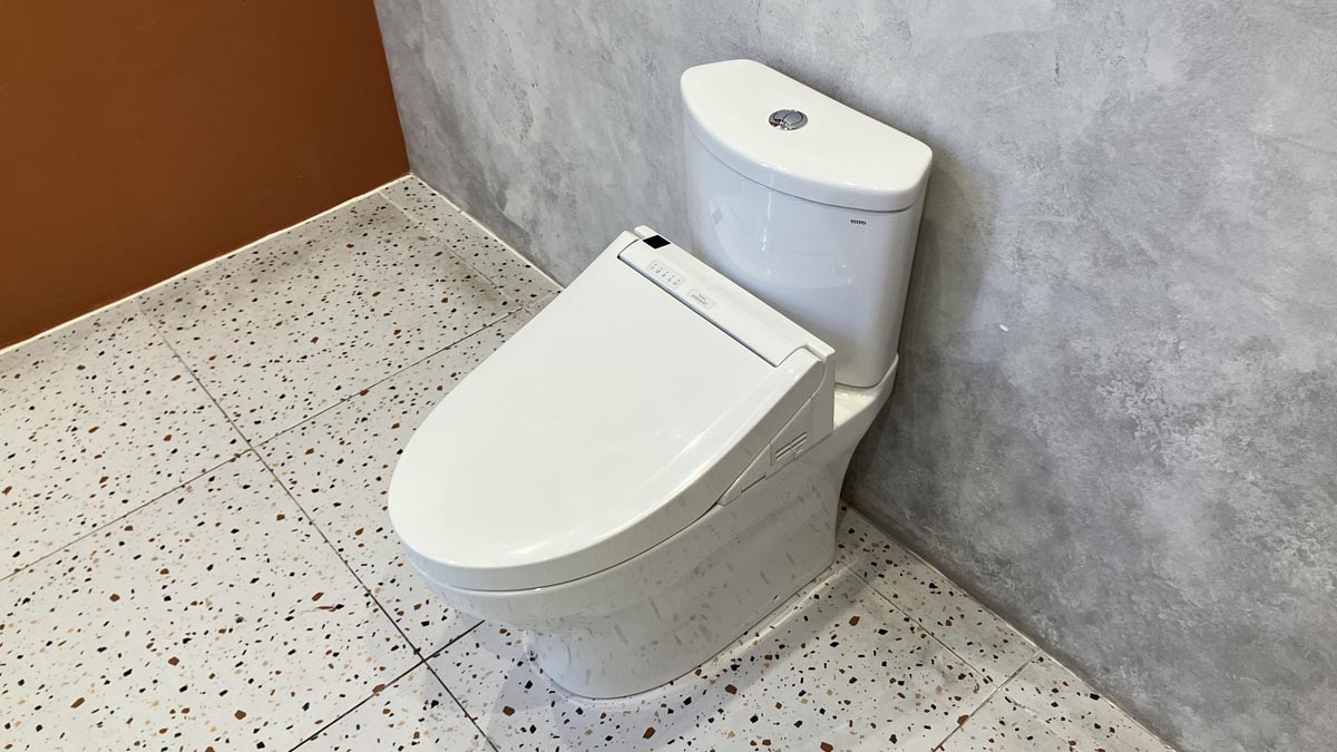 Bồn cầu TOTO CS838DW14 2 khối nắp điện tử Washlet C5 TCF24410AAA - 4