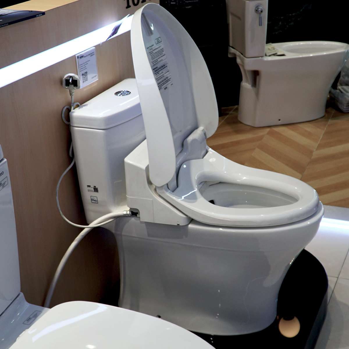 Bồn cầu nắp rửa điện tử TOTO 1 khối MS889DRW6 - 9