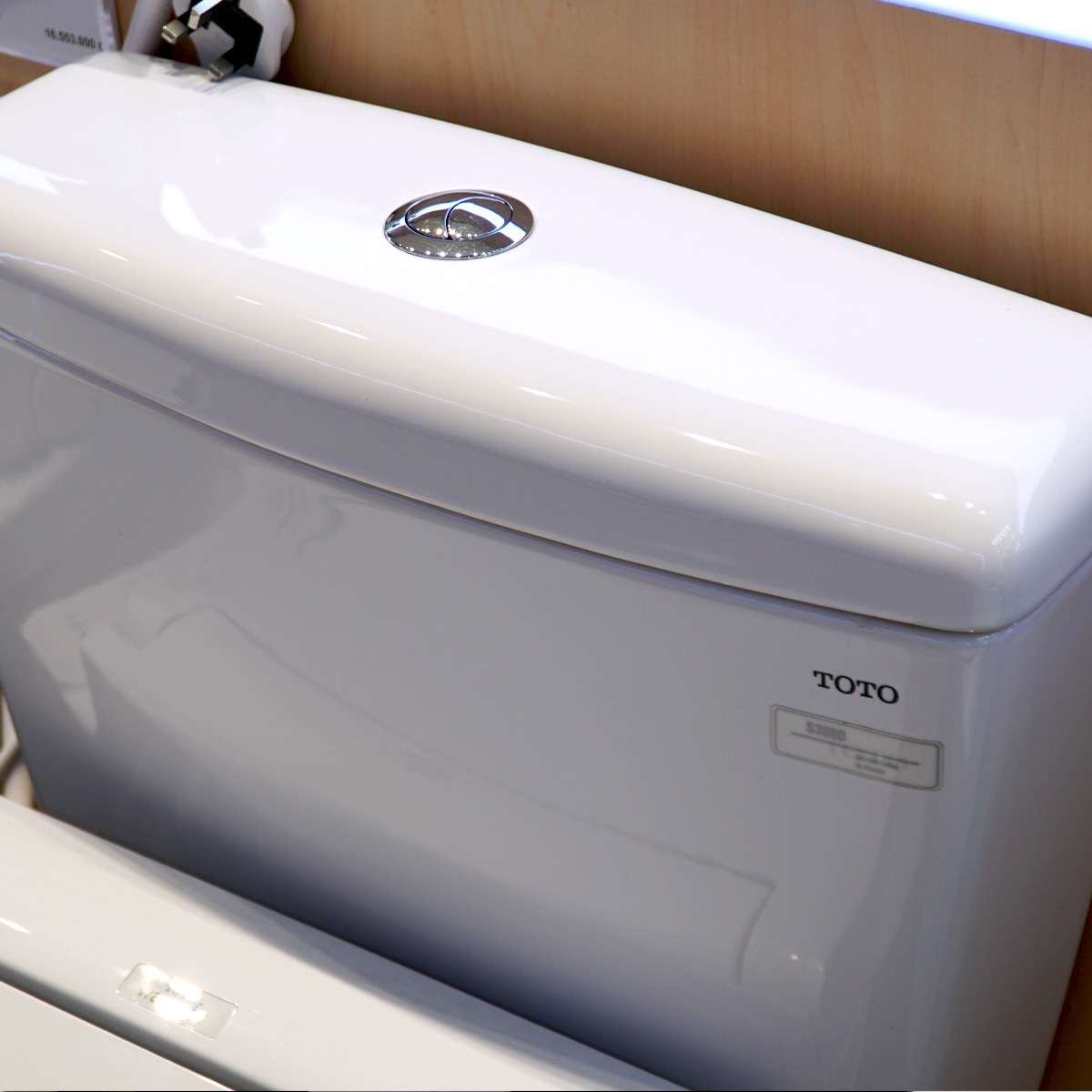 Bồn cầu TOTO CS300DRW16 2 khối nắp điện tử Washlet C2 TCF23410AAA - 5