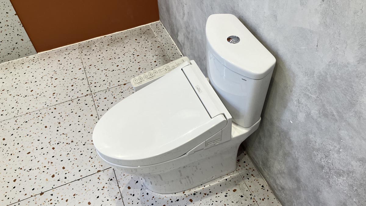 Bồn cầu TOTO CS838DW16 2 khối nắp điện tử Washlet C2 TCF23410AAA - 5