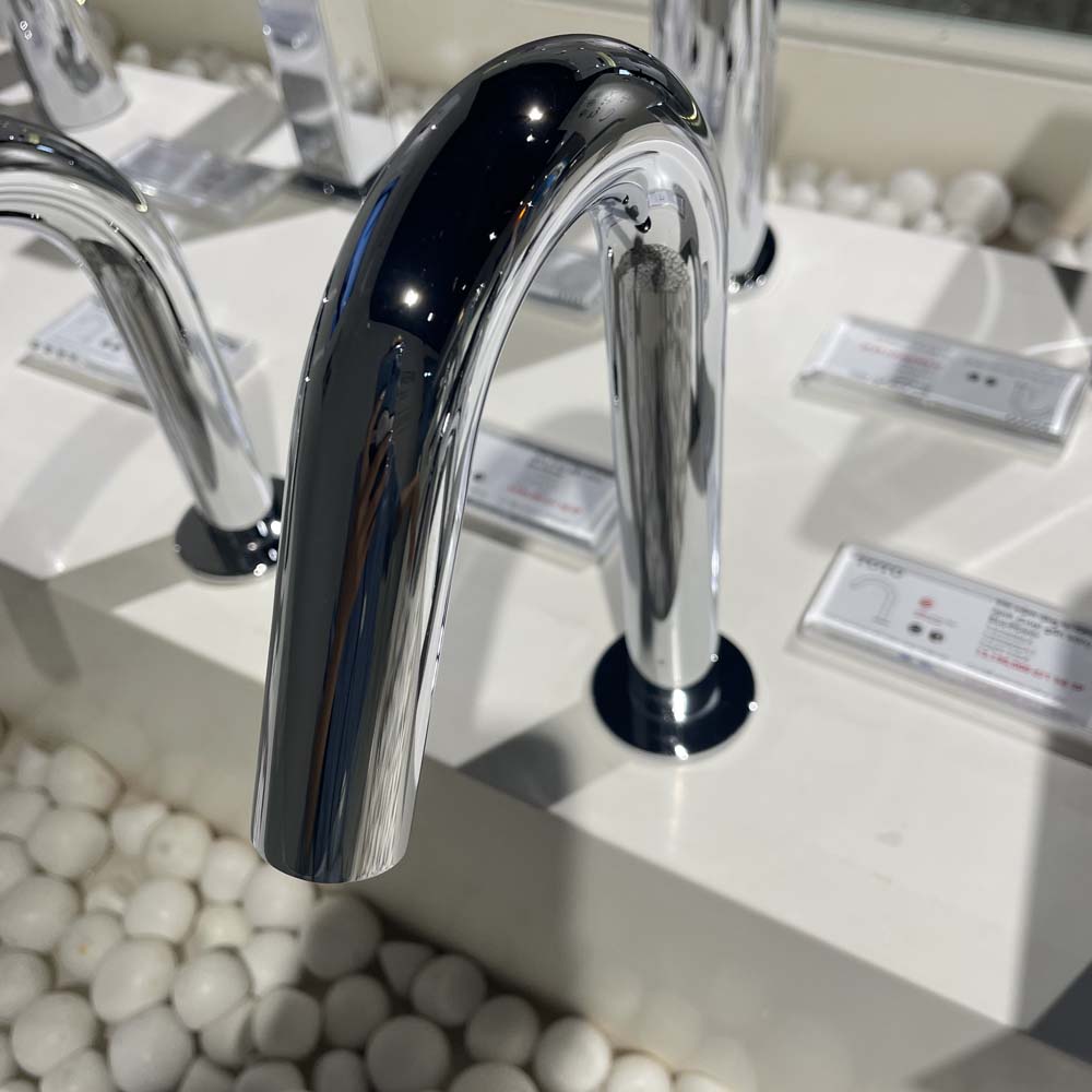 Vòi lavabo cảm ứng TOTO TLE26006A - 3