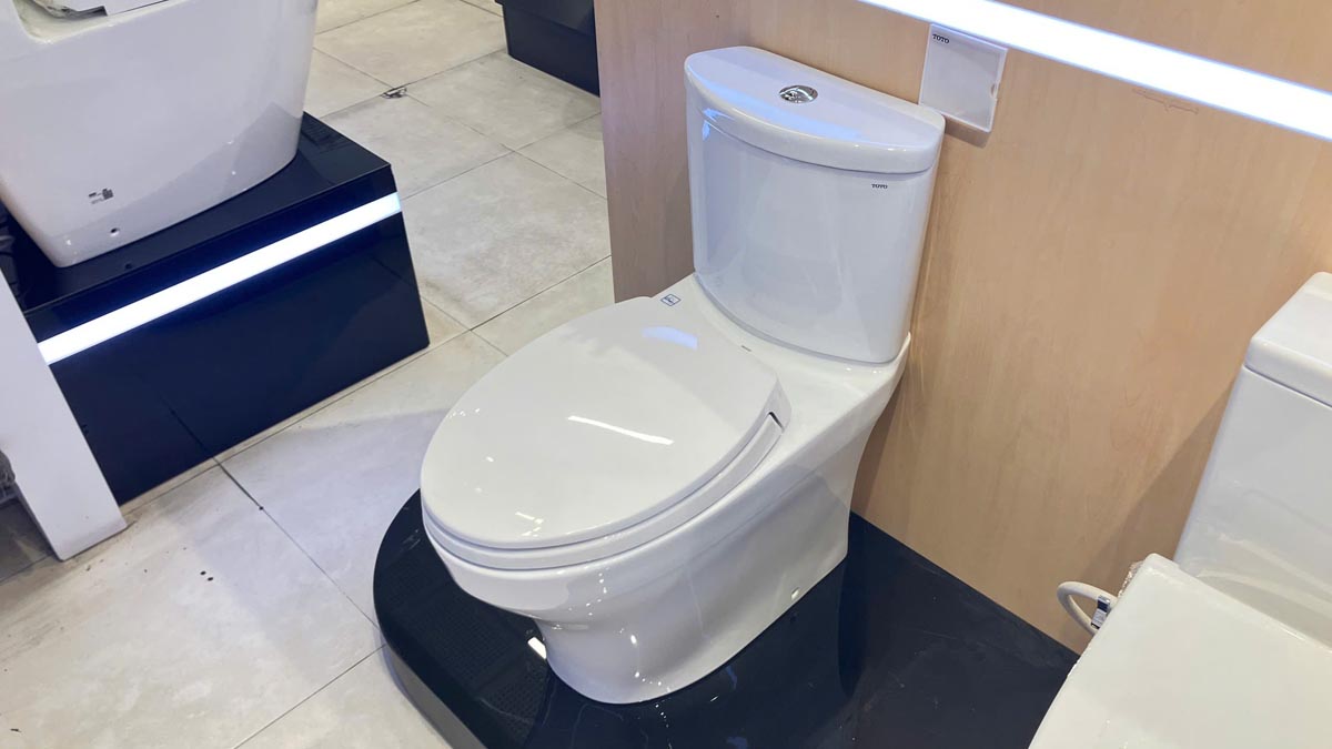 Bồn cầu 2 khối TOTO CS838DT2 nắp đóng êm TC393VS - 4