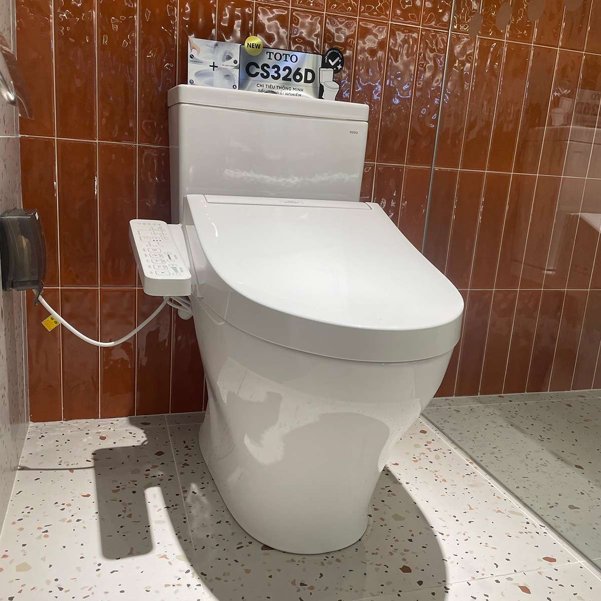 Bồn cầu TOTO CS326DW16 2 khối nắp điện tử Washlet C2 TCF23410AAA - 4