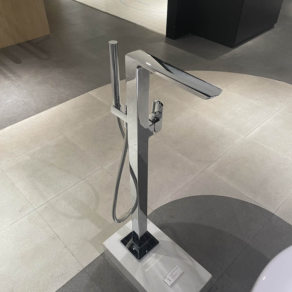 Vòi xả bồn tắm TOTO TBG02306BA TBN01105B đặt sàn nóng lạnh (kèm đế) - 6