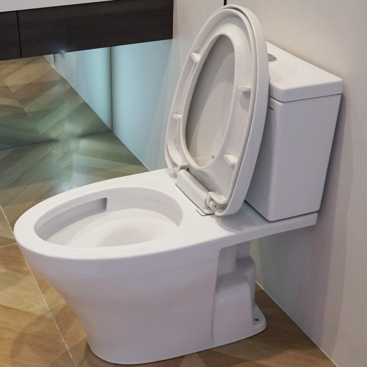 Bồn cầu 2 khối TOTO CS326DT3 nắp đóng êm TC385VS - 8