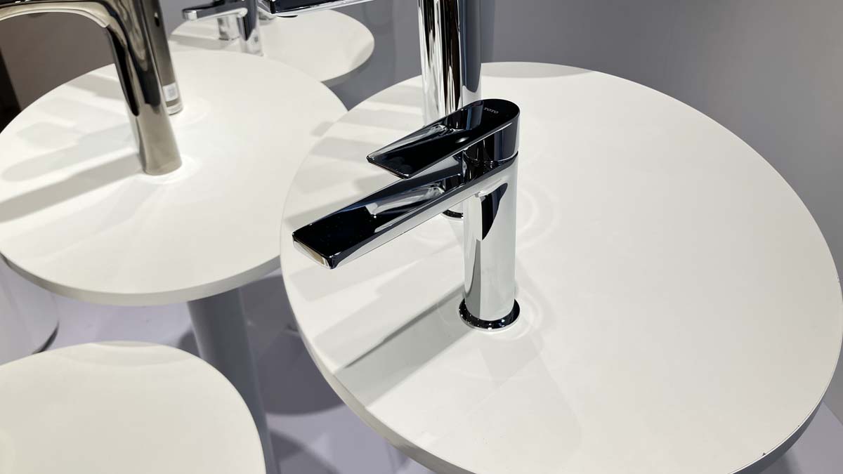 Vòi lavabo nóng lạnh GT TOTO TLG13301A - 2