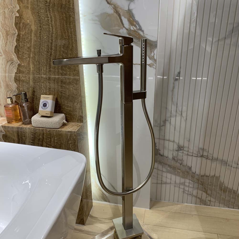Vòi xả bồn tắm TOTO TBG10306AA đặt sàn nóng lạnh - 8