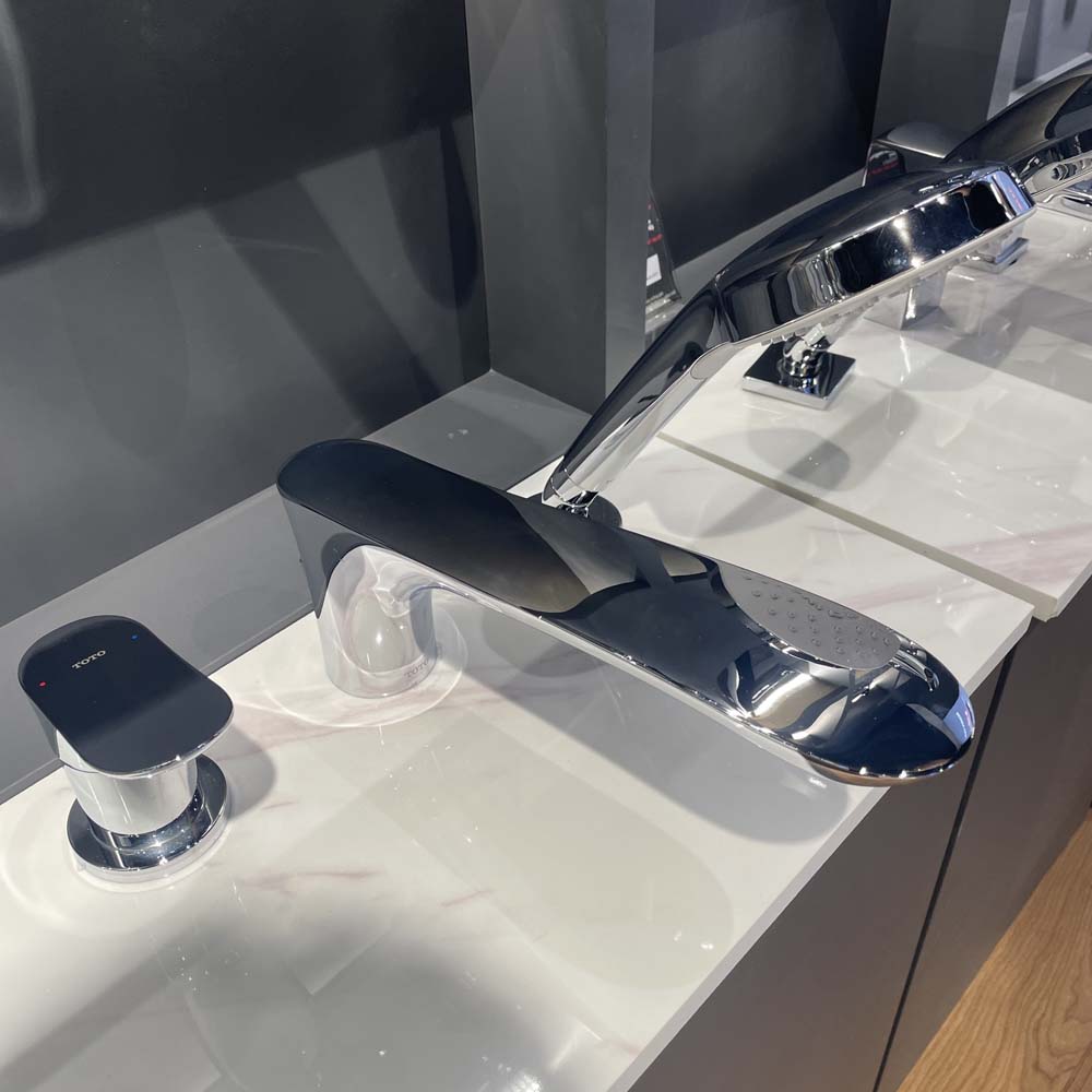 Vòi lavabo nóng lạnh gắn tường GO TOTO TLG01311BB - 3