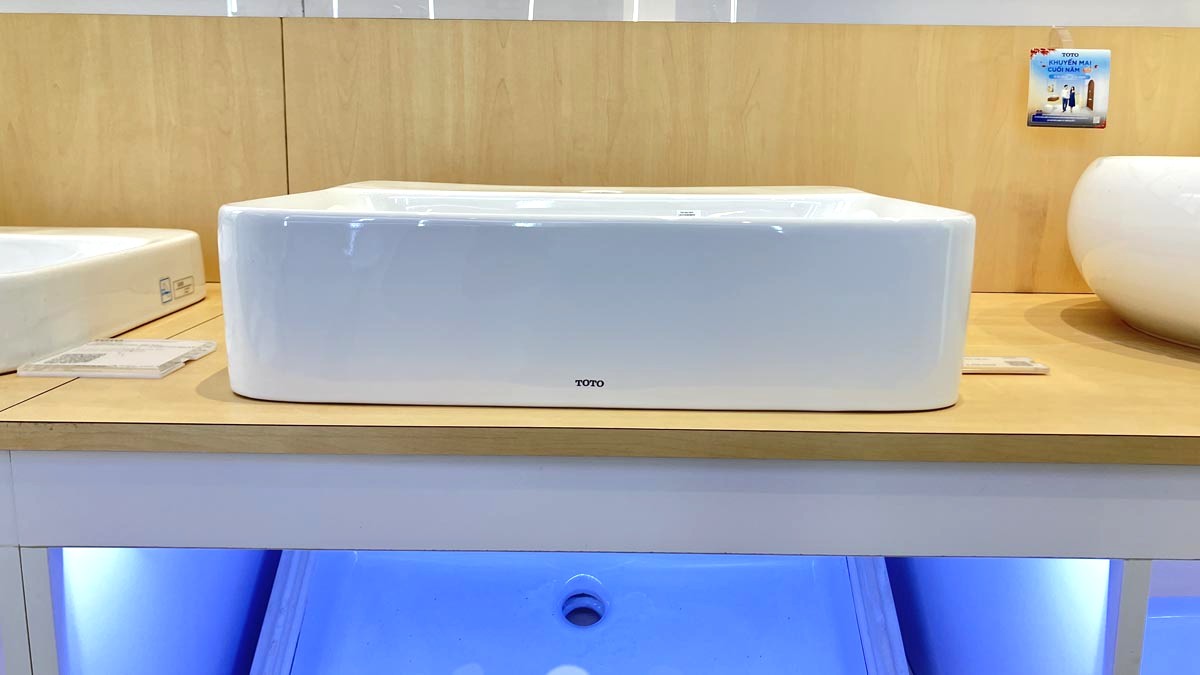 Chậu rửa mặt lavabo bán âm TOTO LW1315CBVN - 7