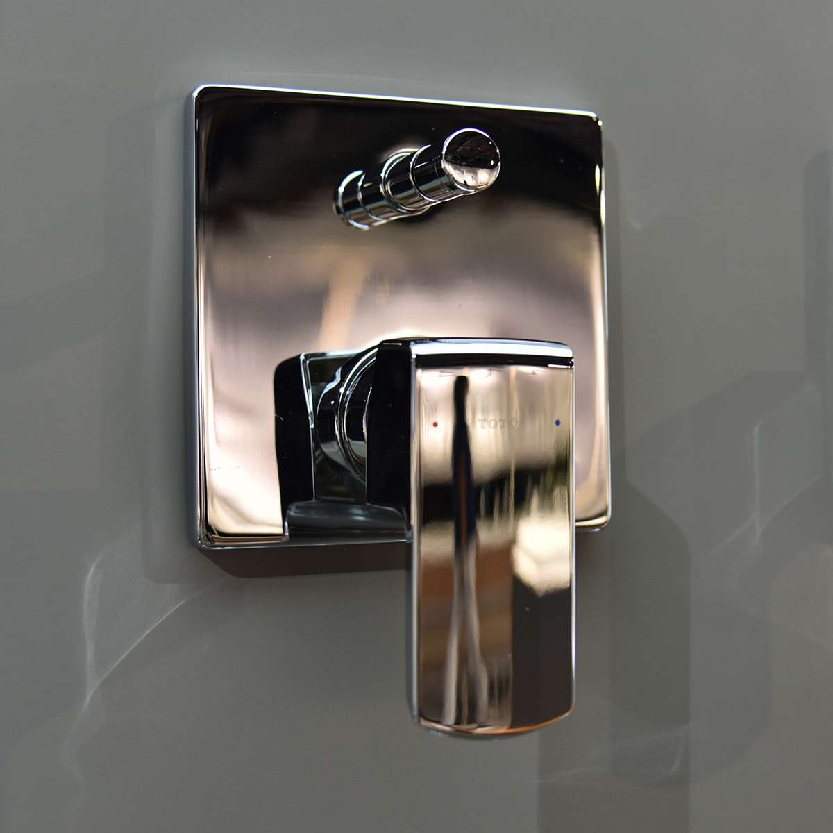 Van gật gù điều chỉnh nóng lạnh kèm nút chuyển hướng và phụ kiện âm tường TOTO TBG02304BA TBN01001B - 7