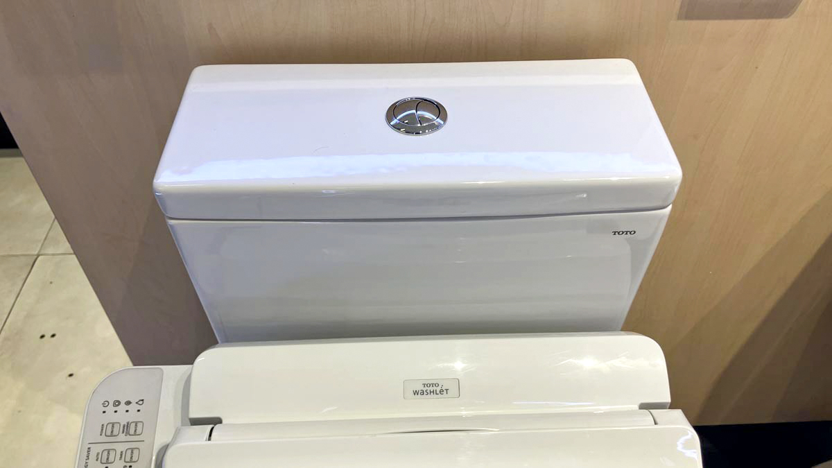 Bồn cầu TOTO CS302DW18 2 khối nắp điện tử TCF23710AAA Washlet C2 cơ bản - 5
