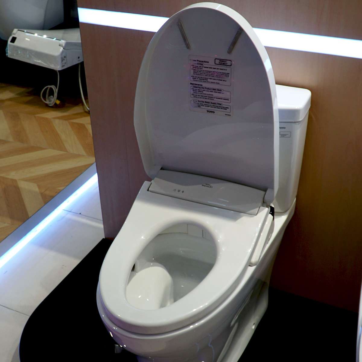 Bồn cầu TOTO CS769DRW11 2 khối nắp điện tử Washlet S7 TCF4911Z - 8