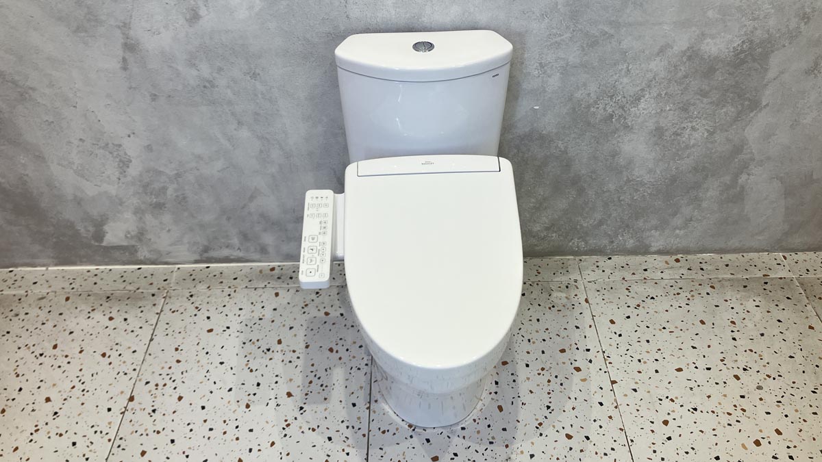Bồn cầu TOTO CS838DW24 2 khối nắp điện tử Washlet S2 TCF33461GAA - 3