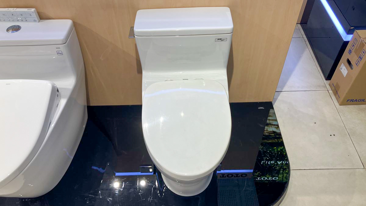 Bồn cầu 1 khối TOTO MS188VKT3 T53P100VR nắp đóng êm TC385VS - 5