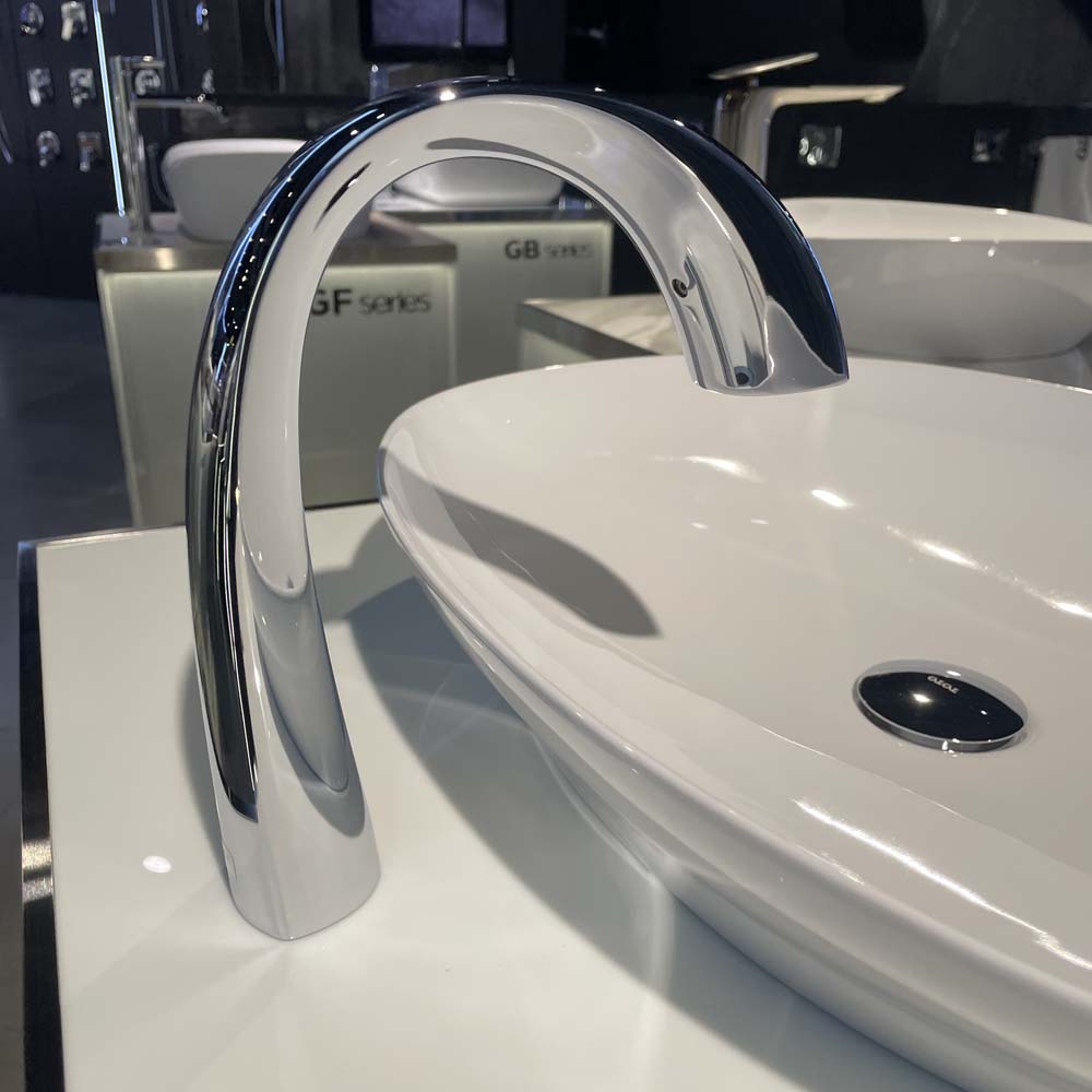 Vòi lavabo cảm ứng TOTO TLP01701J TLP01702S Matsu kèm bộ điều khiển - 3