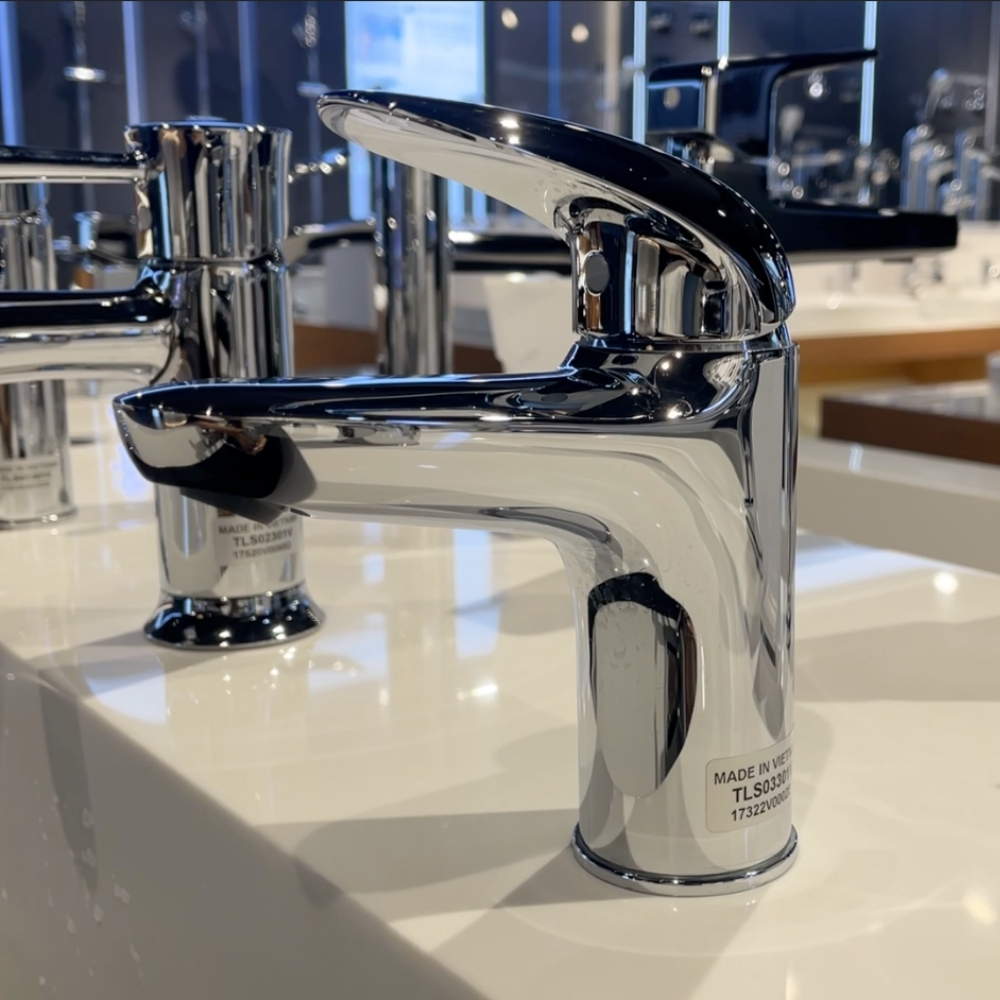 Vòi lavabo nóng lạnh LC TOTO TLS03301V - 4