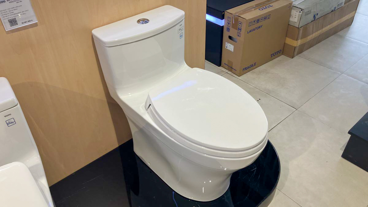 Bồn cầu 1 khối TOTO MS885DT2 nắp đóng êm TC393VS - 4