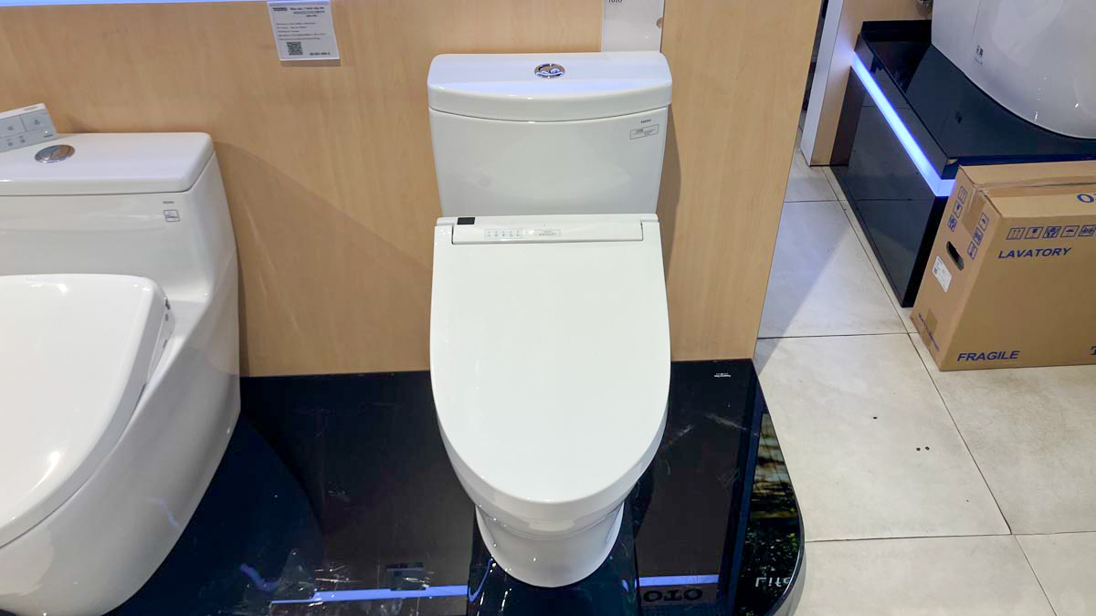 Bồn cầu TOTO CS769CDRW15 2 khối nắp điện tử Washlet C5 TCF24460AAA giấu dây - 4