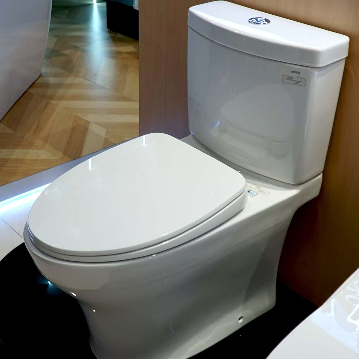 Bồn cầu 2 khối TOTO CS769DRT10 nắp đóng êm TC395VS - 3