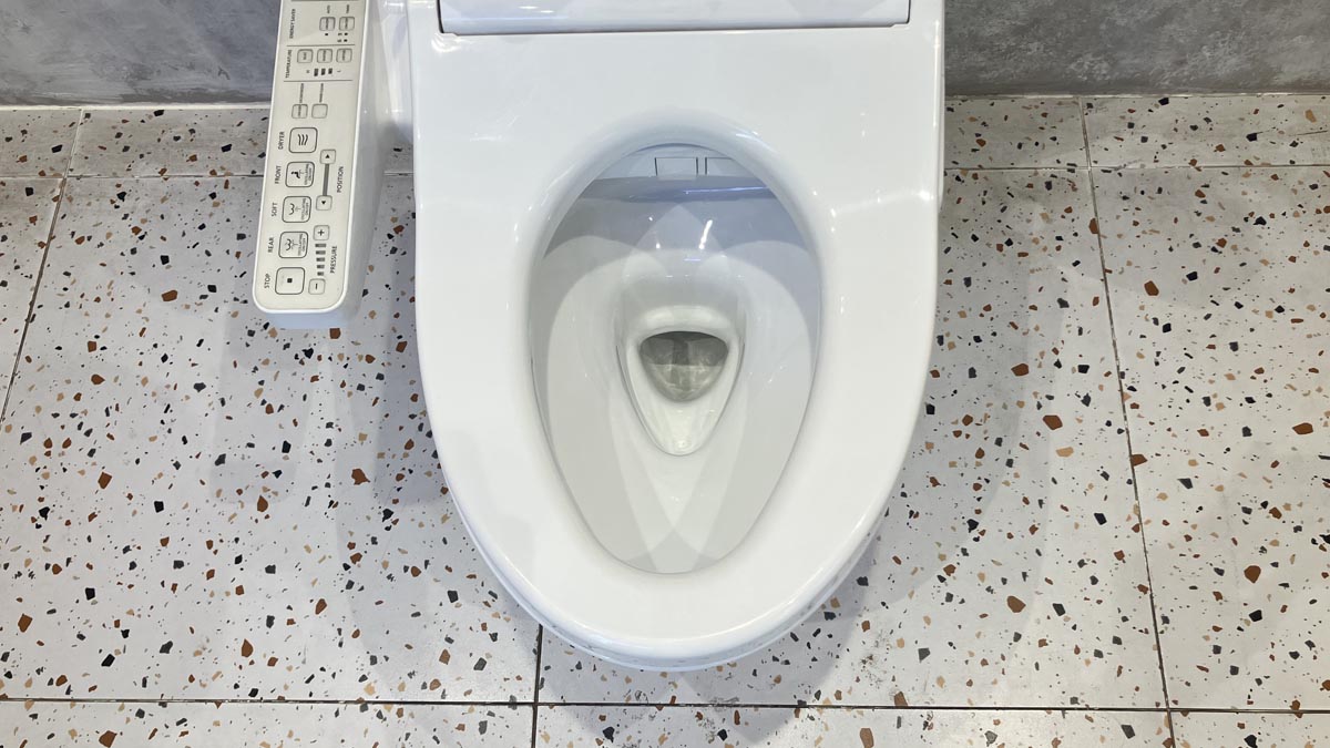 Bồn cầu TOTO CS838DW16 2 khối nắp điện tử Washlet C2 TCF23410AAA - 9