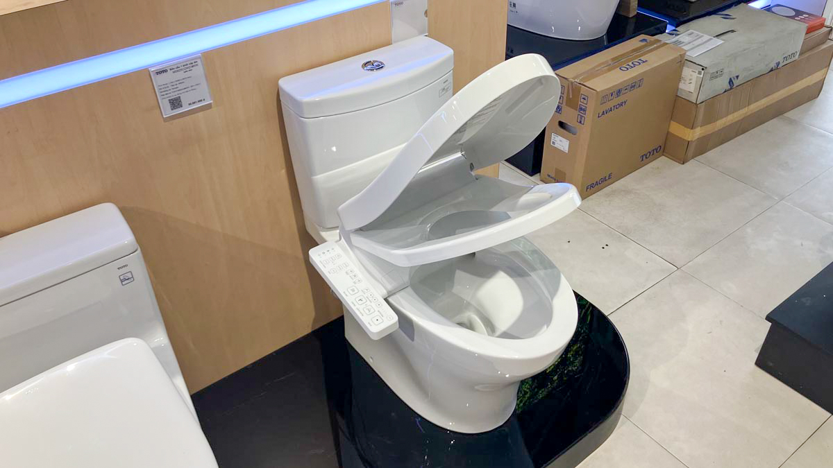 Bồn cầu TOTO CS769DRW24 2 khối nắp điện tử Washlet S2 TCF33461GAA - 13