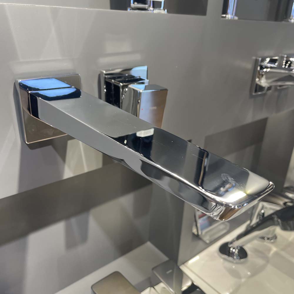 Vòi lavabo nóng lạnh gắn tường GE TOTO TLG07308BB - 6