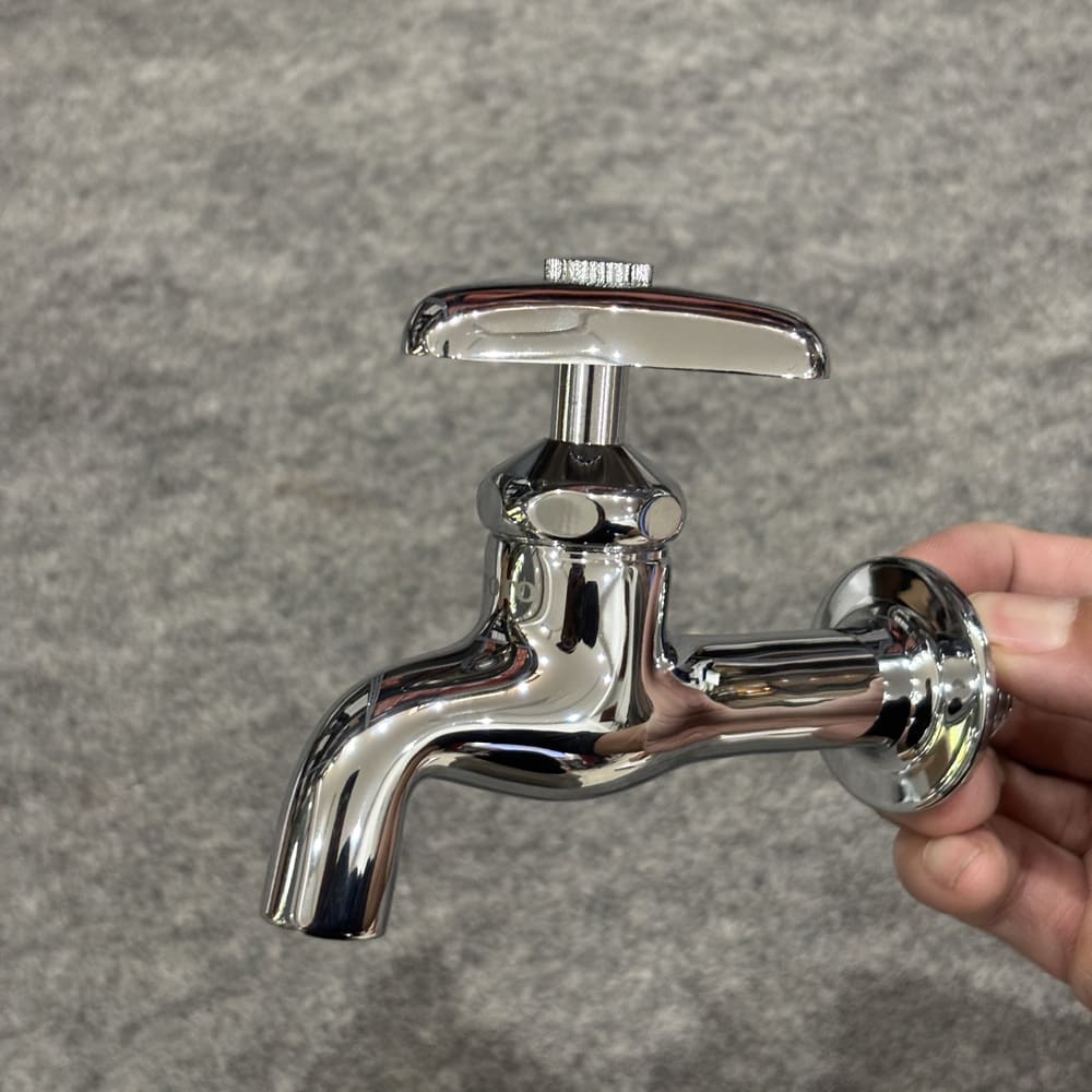 Vòi nước lạnh gắn tường TOTO T23B13 - 7