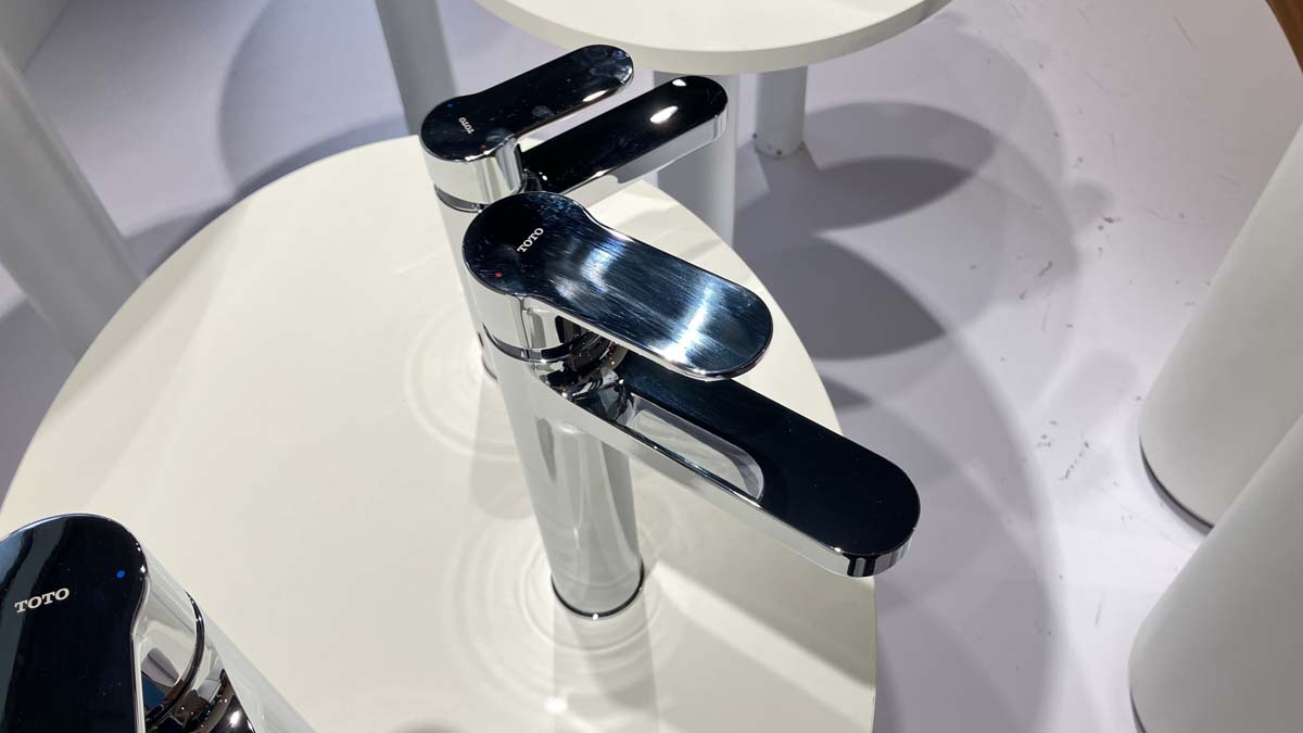Vòi lavabo nóng lạnh TOTO TLS06303V - 4