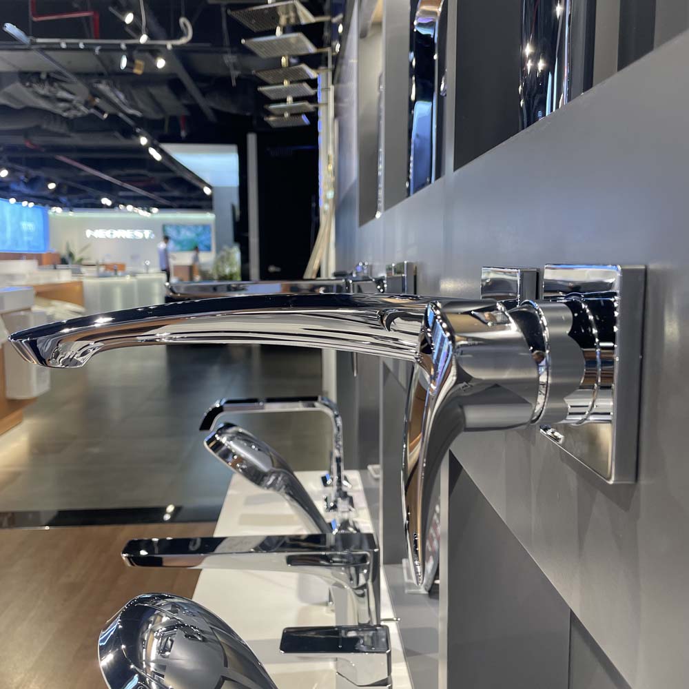 Vòi lavabo nóng lạnh gắn tường GM TOTO TLG09308BB - 3