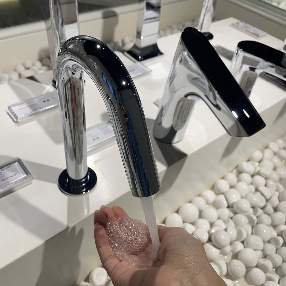 Vòi lavabo cảm ứng TOTO TLE26006A - 5