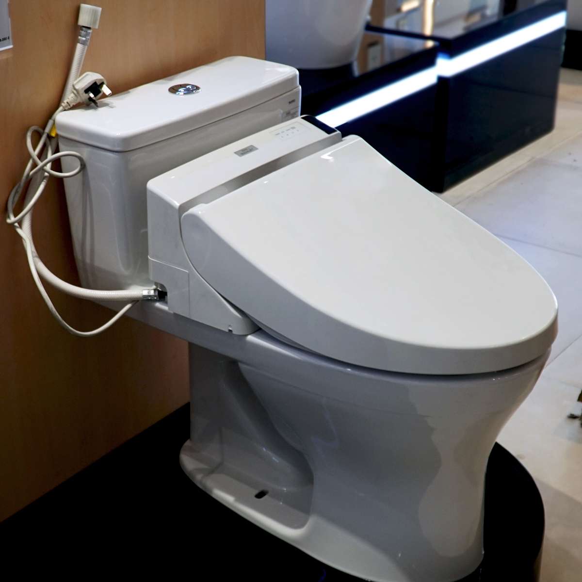 Bồn cầu TOTO nắp rửa điện tử MS855DW6 - 4