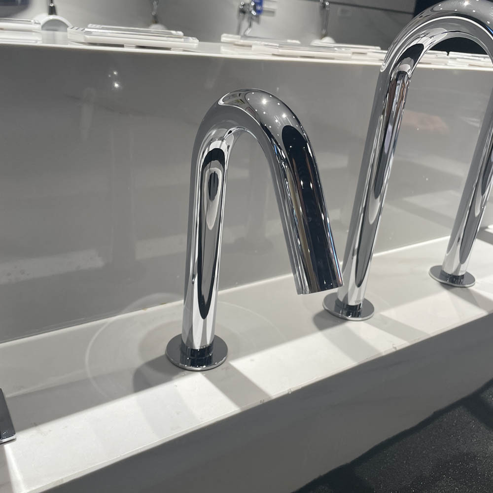 Vòi lavabo cảm ứng TOTO TLE26006V - 3