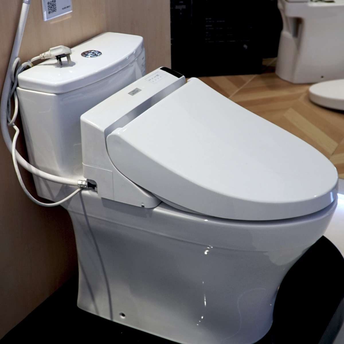 Bồn cầu TOTO nắp rửa điện tử MS885DW6 - 2