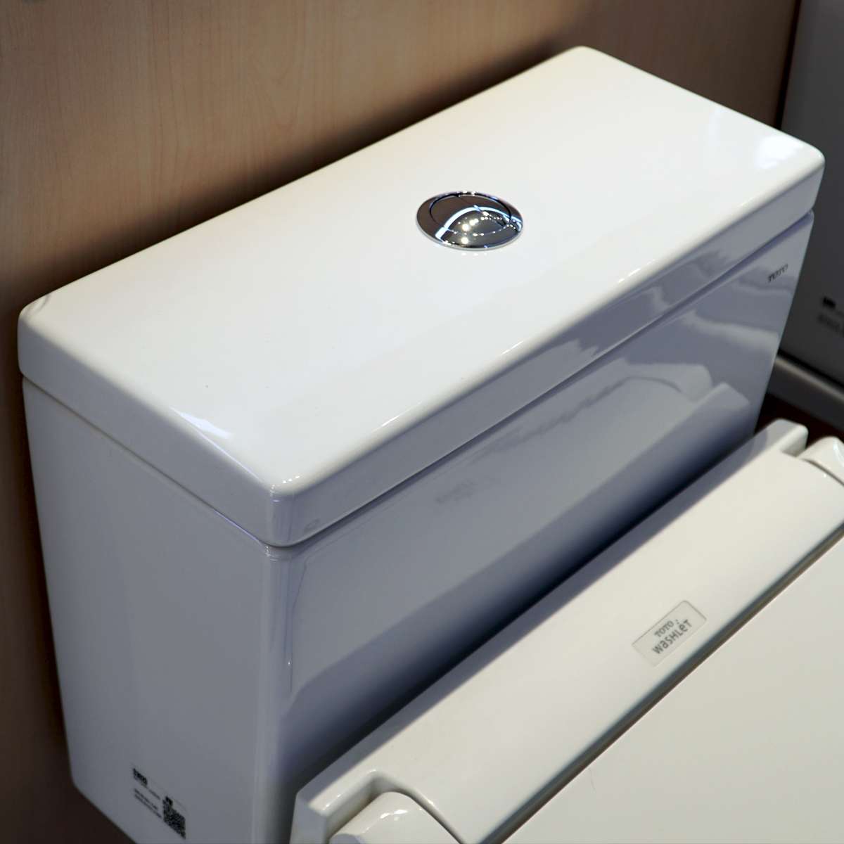 Bồn cầu TOTO CS302DW16 2 khối nắp điện tử Washlet C2 TCF23410AAA - 5