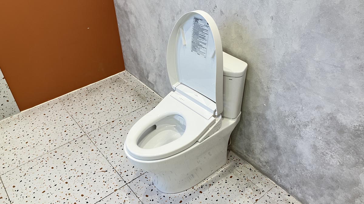 Bồn cầu TOTO CS838DW25 2 khối nắp điện tử Washlet S5 TCF34461GAA - 8