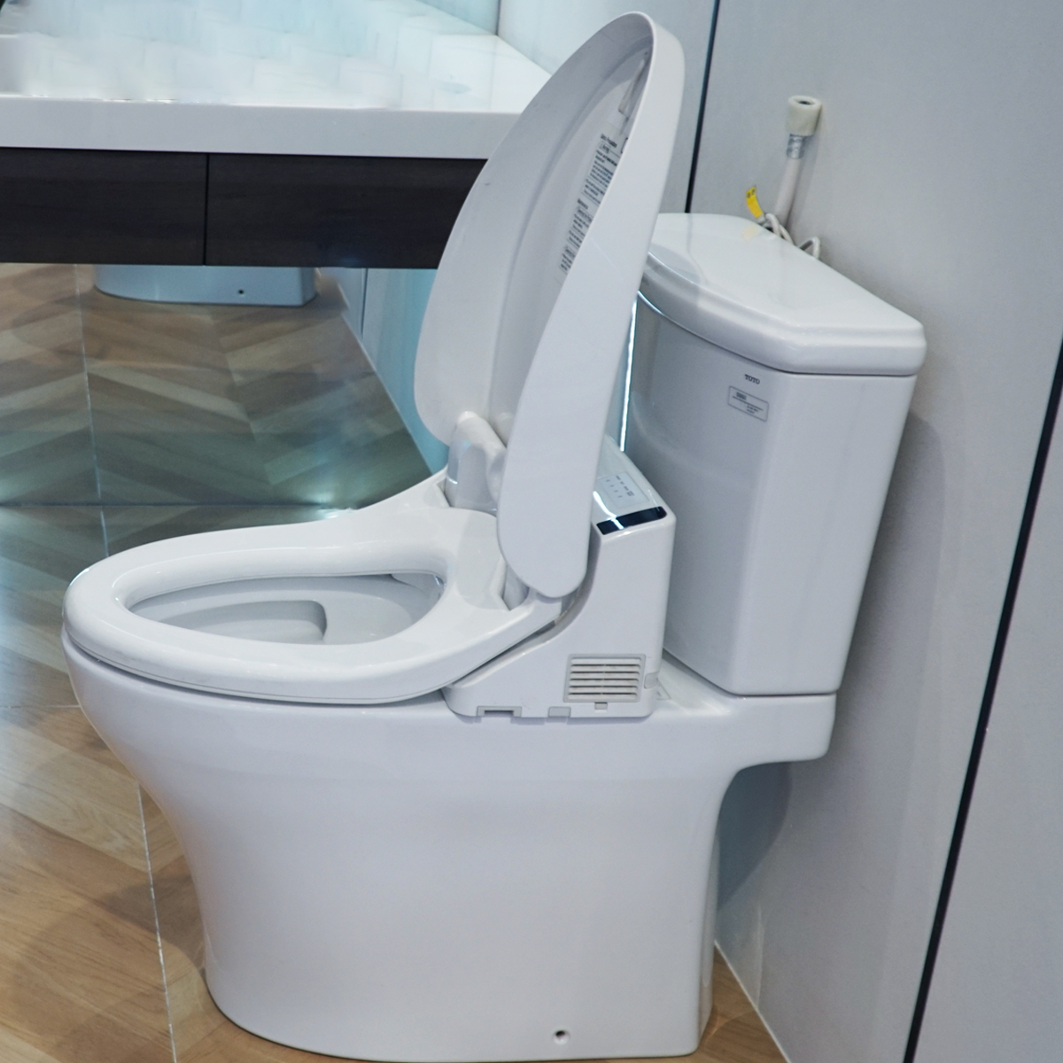 Bồn cầu TOTO nắp rửa điện tử CS986GW6 - 5