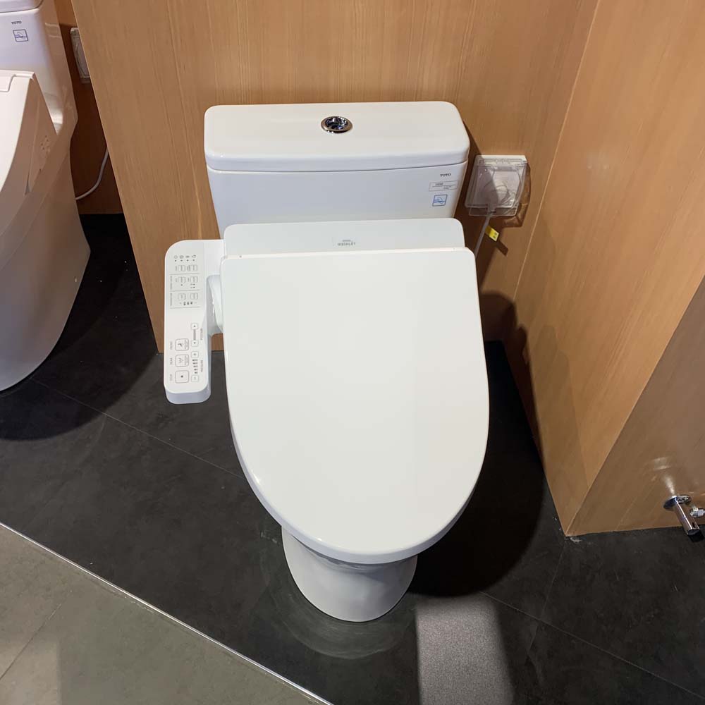 Bồn cầu TOTO MS855DW18 1 khối nắp điện tử TCF23710AAA Washlet C2 cơ bản - 3