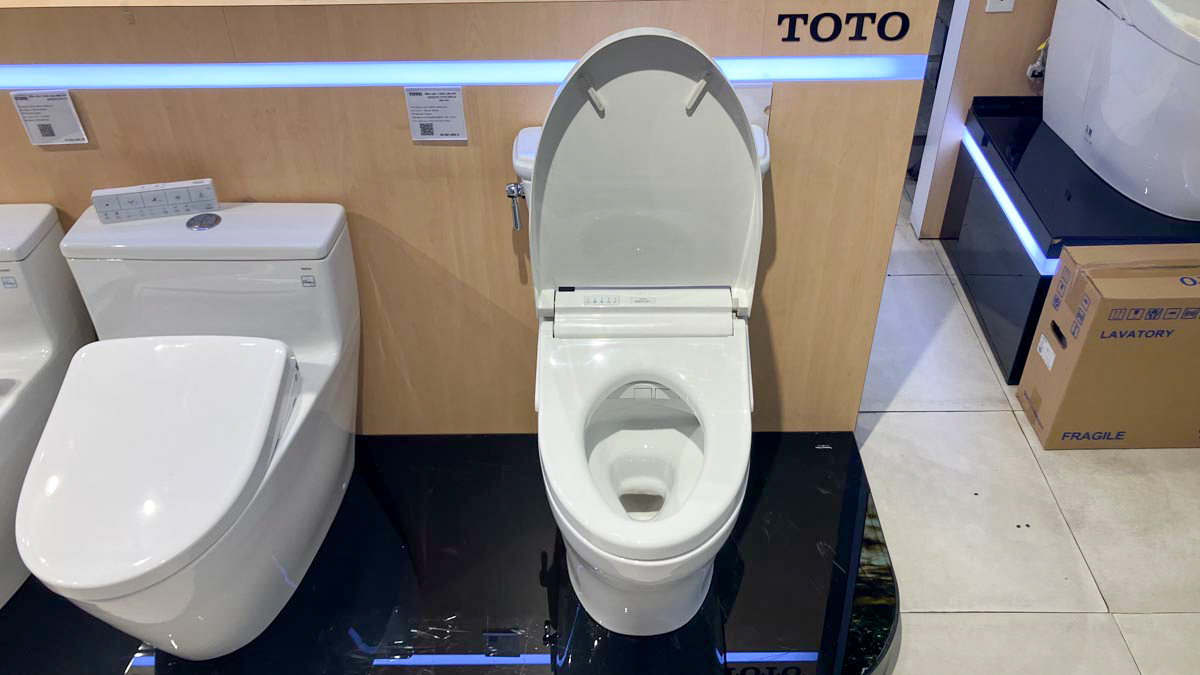 Bồn cầu TOTO CS986CGW15 2 khối nắp điện tử Washlet C5 TCF24460AAA giấu dây - 8