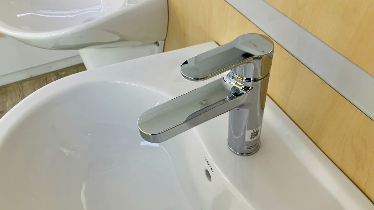 Vòi lavabo nóng lạnh TOTO TLS06301V - 4