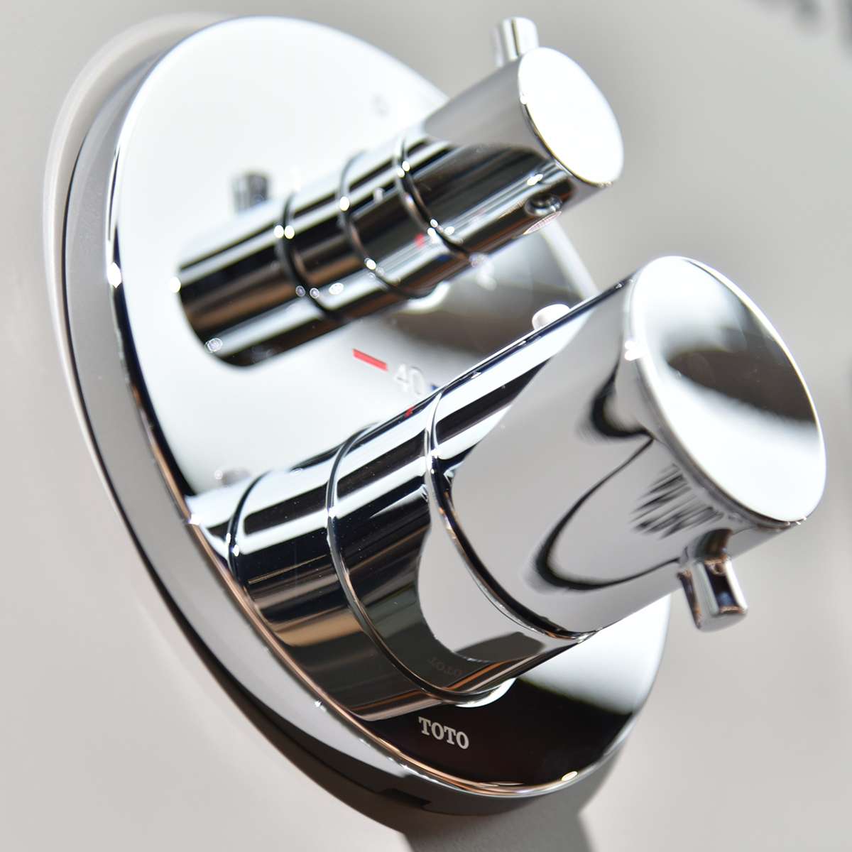 Van điều chỉnh nhiệt độ kèm nút chuyển hướng TOTO TBV01408B - 6