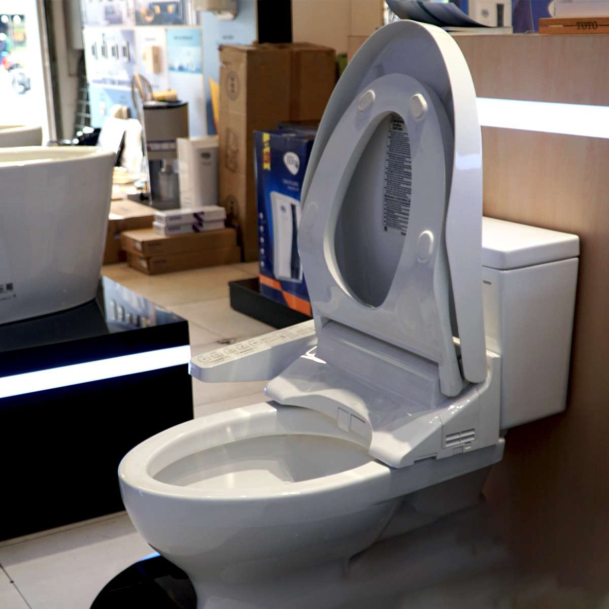 Bồn cầu TOTO CS302DW16 2 khối nắp điện tử Washlet C2 TCF23410AAA - 10