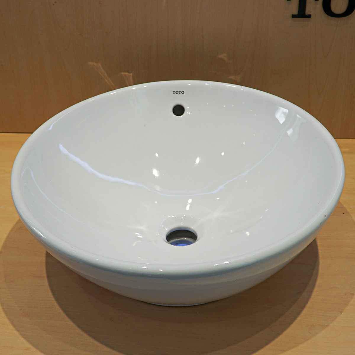 Chậu rửa lavabo đặt bàn TOTO LT523S - 3