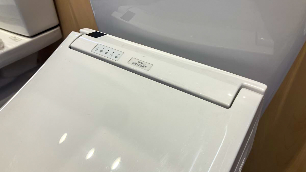 Nắp bồn cầu thông minh Washlet C5 TOTO TCF24460AAA (W15) dành cho bồn cầu giấu dây - 7