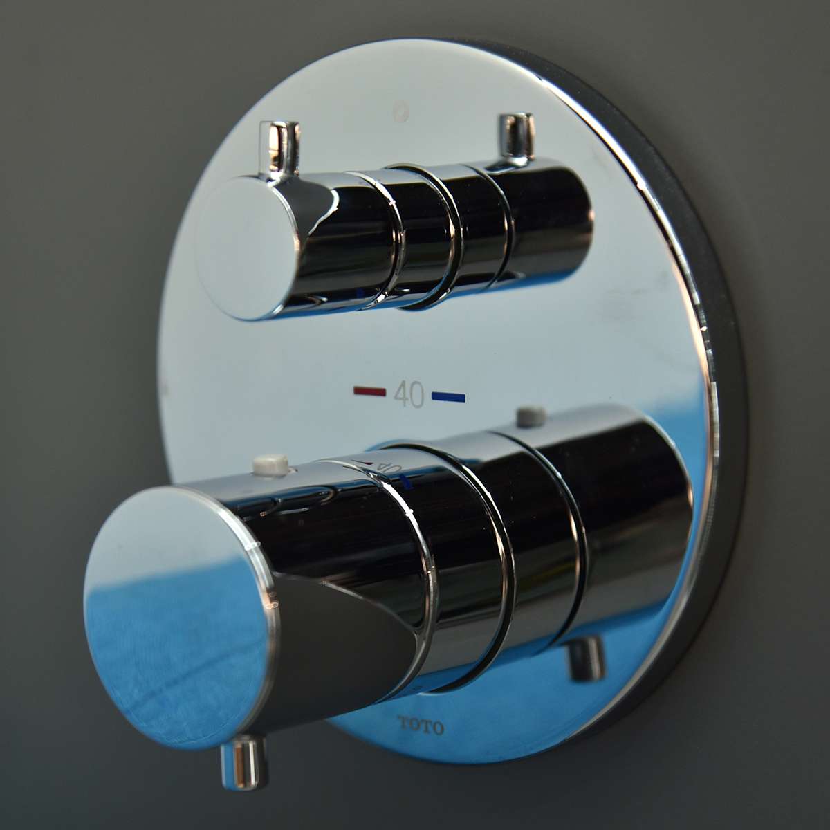Van điều chỉnh nhiệt độ kèm van dừng và phụ kiện âm tường TOTO TBV01407B TBN01001B - 4