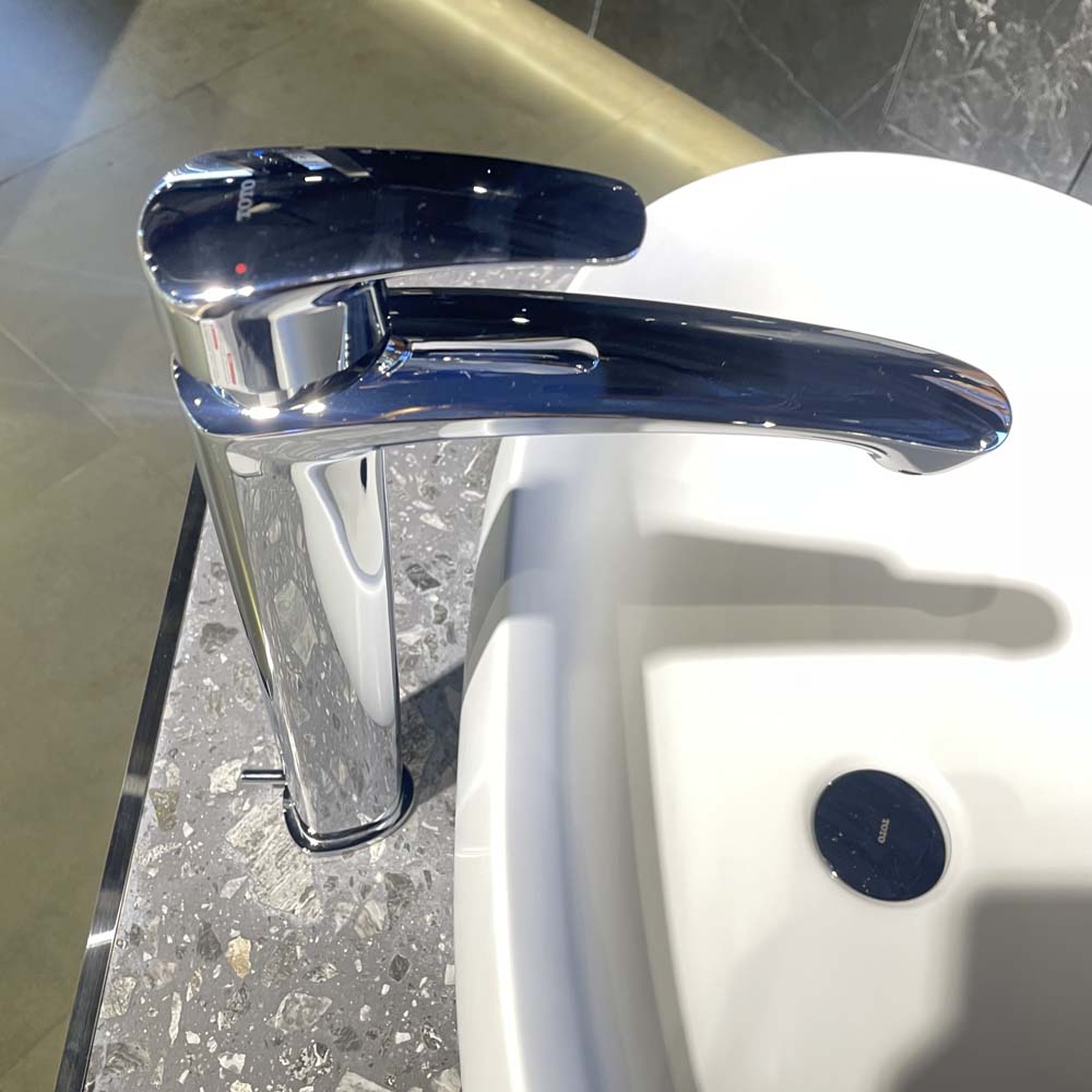 Vòi lavabo nóng lạnh GM TOTO TLG09305V - 3