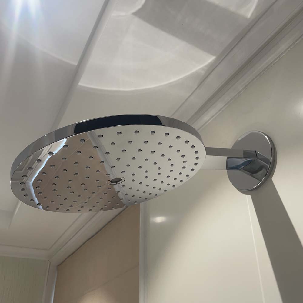 Bát sen tắm gắn tường TOTO TBW01005B kèm van âm TBN01002B - 4