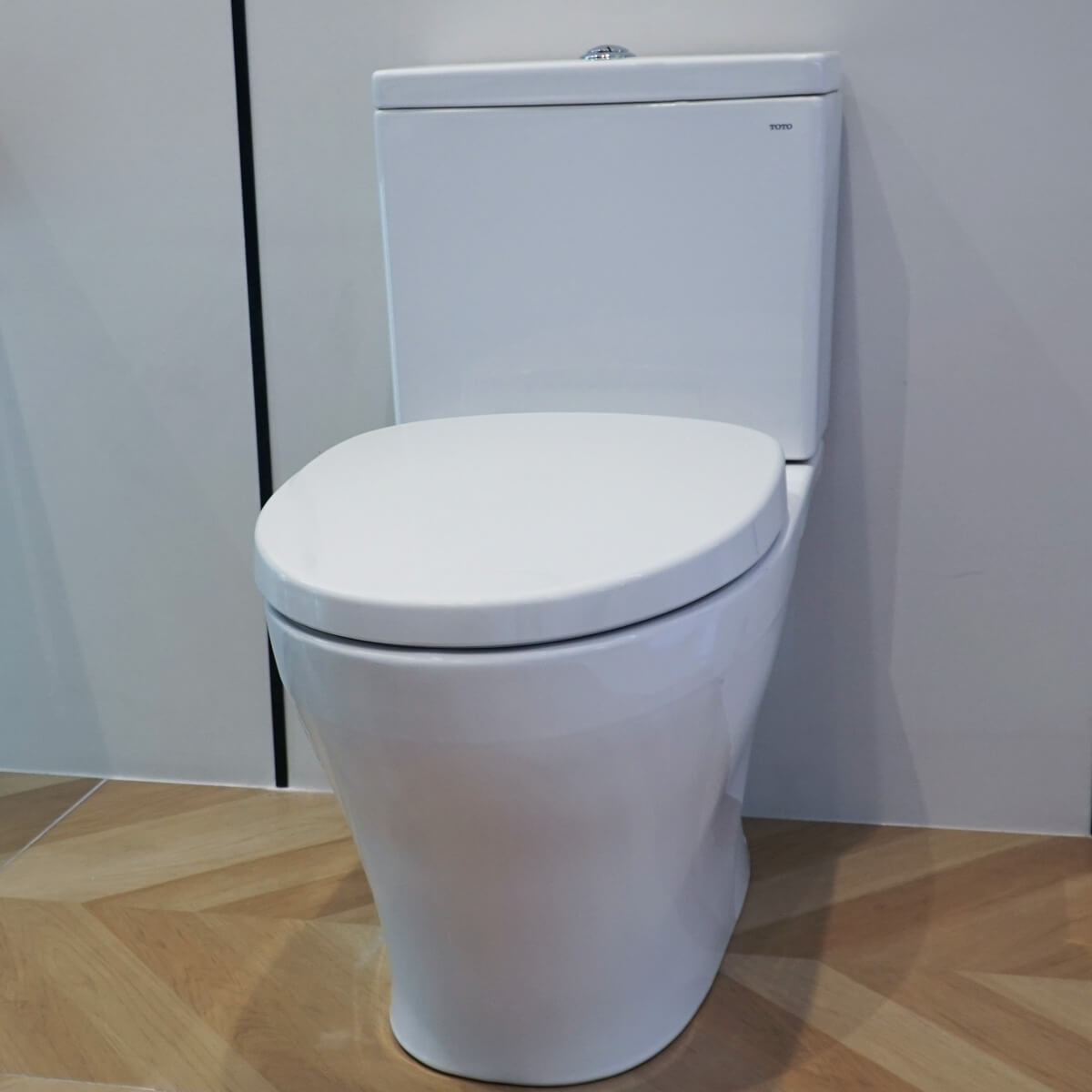 Bồn cầu 2 khối TOTO CS326DT3 nắp đóng êm TC385VS - 5