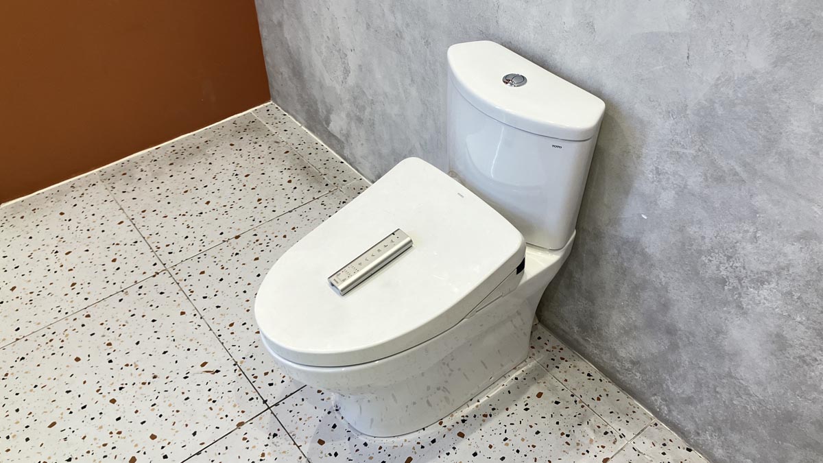 Bồn cầu TOTO CS838CDW12 2 khối nắp điện tử Washlet S7 TCF4911EZ giấu dây - 4