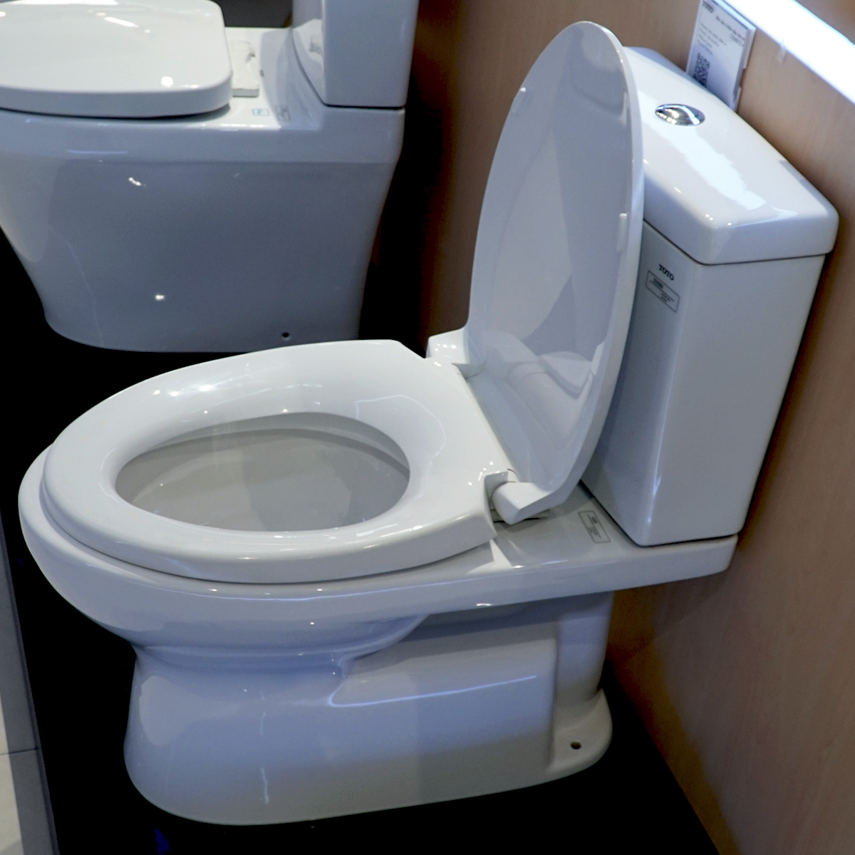 Bồn cầu 2 khối TOTO CS320DRT2 nắp đóng êm TC393VS - 6